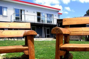 Гостиница Tombstone Motel, Lodge & Backpackers  Пиктон